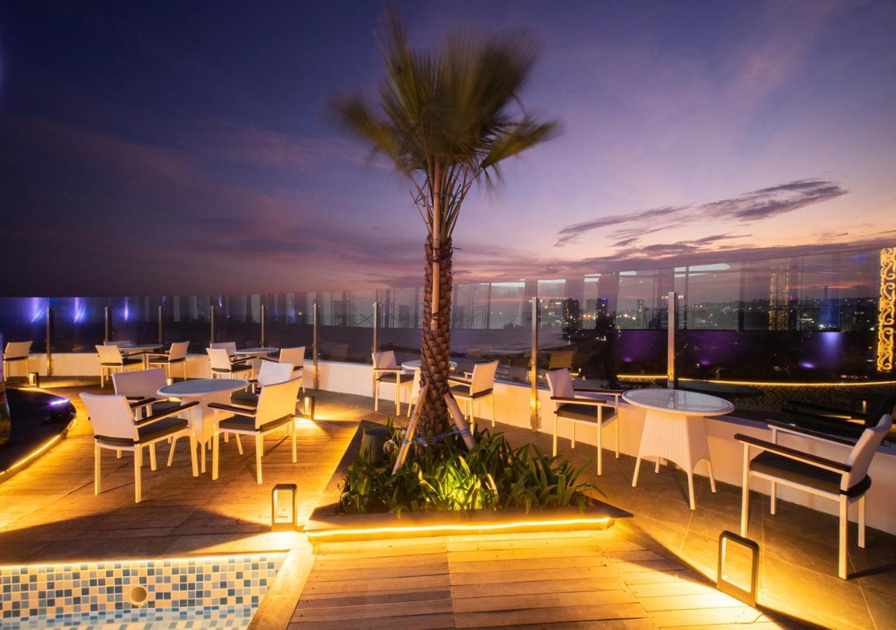 Pentacity Hotel Balikpapan מראה חיצוני תמונה