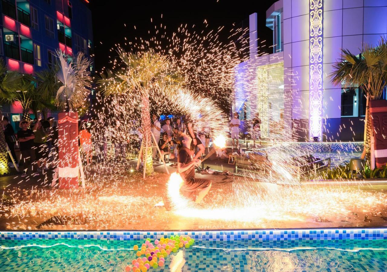 Pentacity Hotel Balikpapan מראה חיצוני תמונה