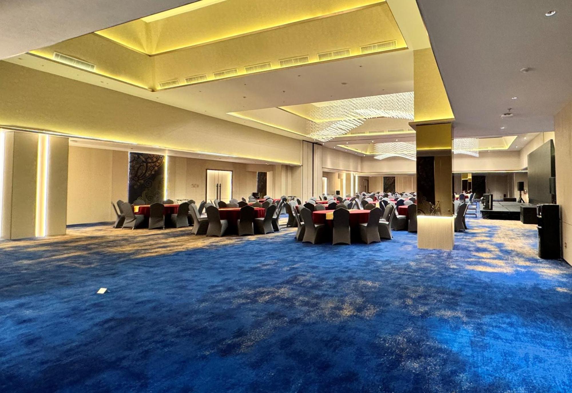 Pentacity Hotel Balikpapan מראה חיצוני תמונה