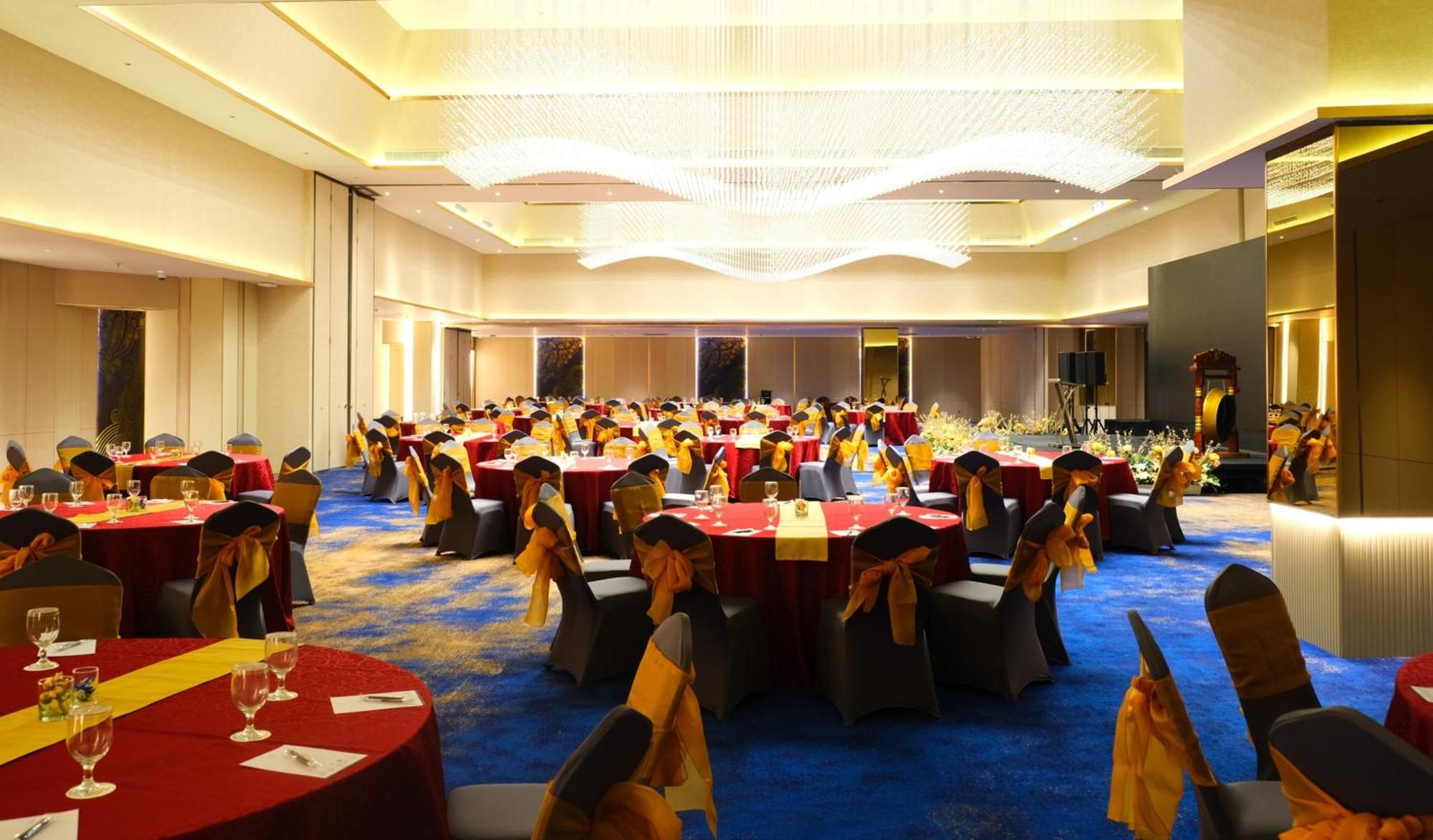 Pentacity Hotel Balikpapan מראה חיצוני תמונה