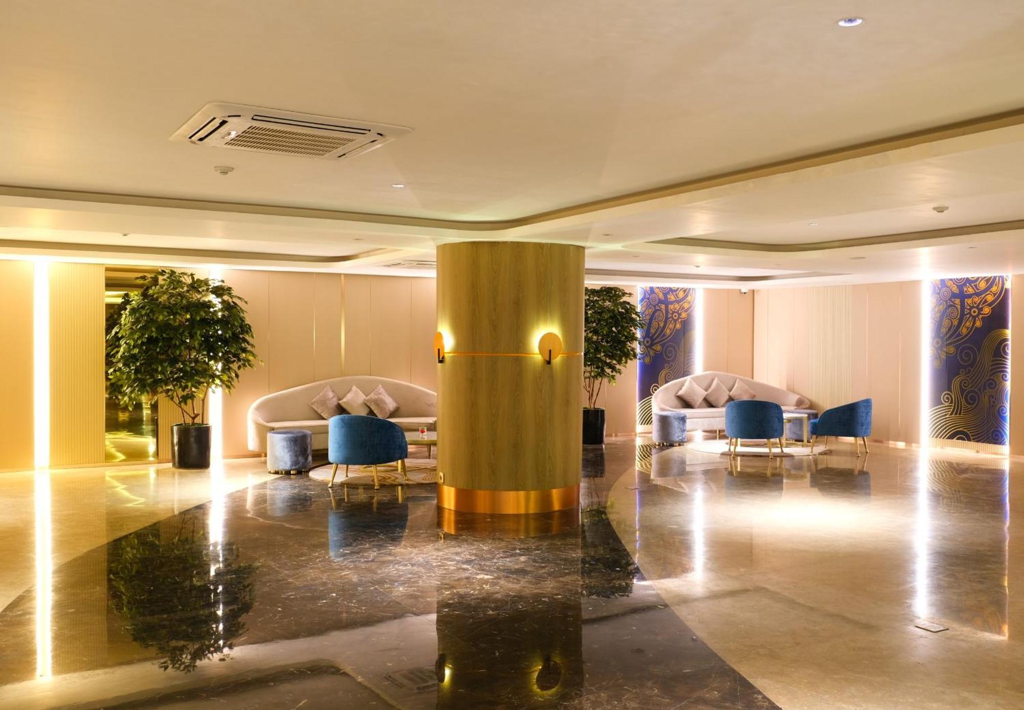 Pentacity Hotel Balikpapan מראה חיצוני תמונה