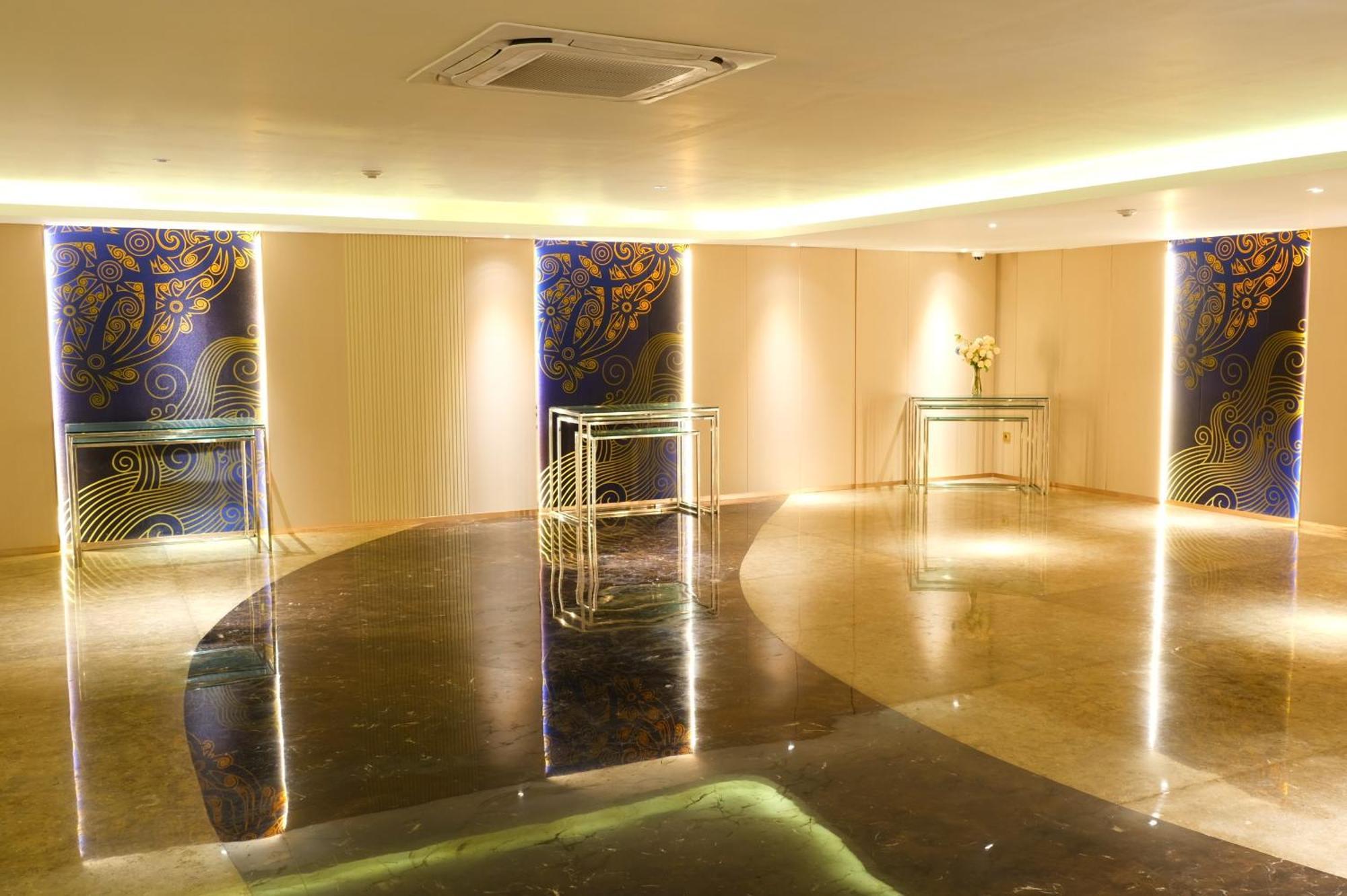 Pentacity Hotel Balikpapan מראה חיצוני תמונה